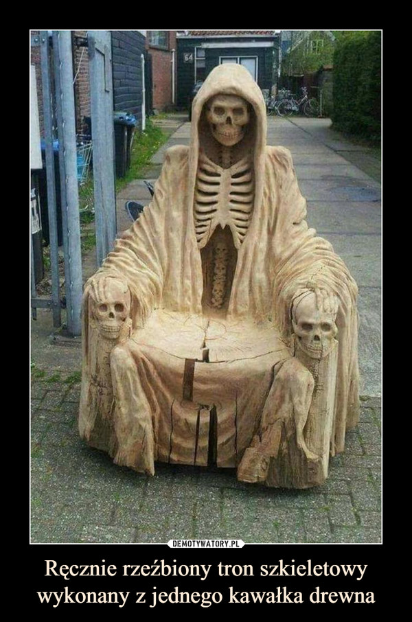 Ręcznie rzeźbiony tron szkieletowy wykonany z jednego kawałka drewna –  